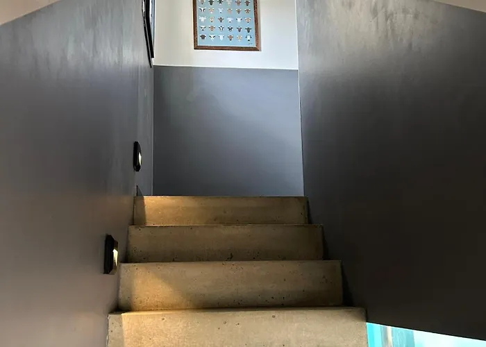 Maison De Bord De Attenante A La * ルカート